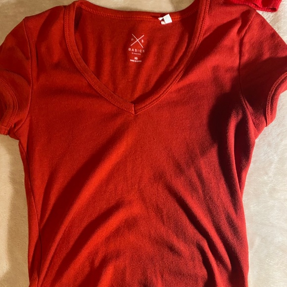 3 basic crop tees - Picture 2 of 4